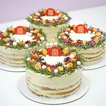 Как выбрать корпоративный торт на День Рождения компании в Москве