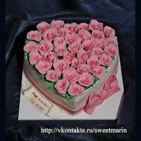 Торт "Сердце роз"