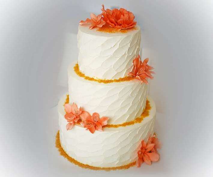 Торт "С оранжевыми цветами"