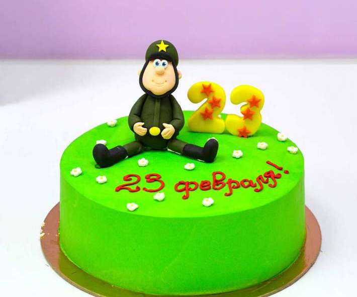 Зеленый торт солдат