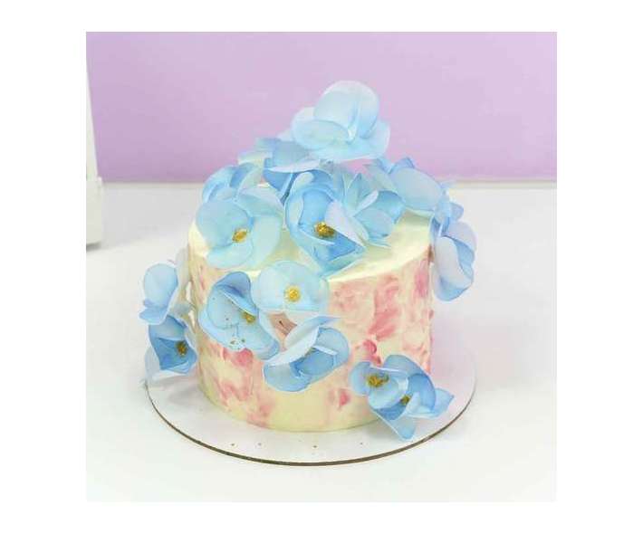Торт с голубыми орхидеями