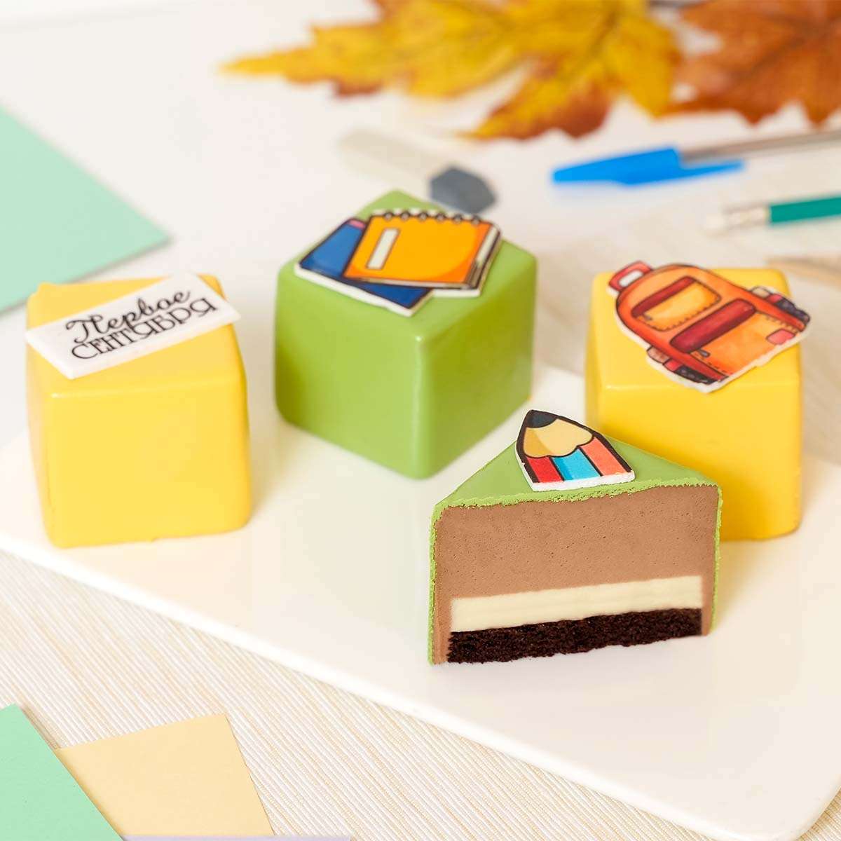 Торт в виде кубиков на 1 сентября